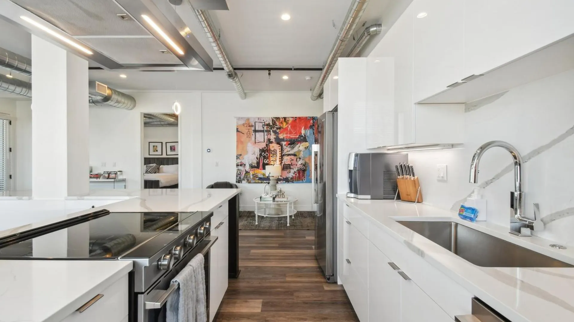 Art District Dream | Rino Art Lofts Villa Denver